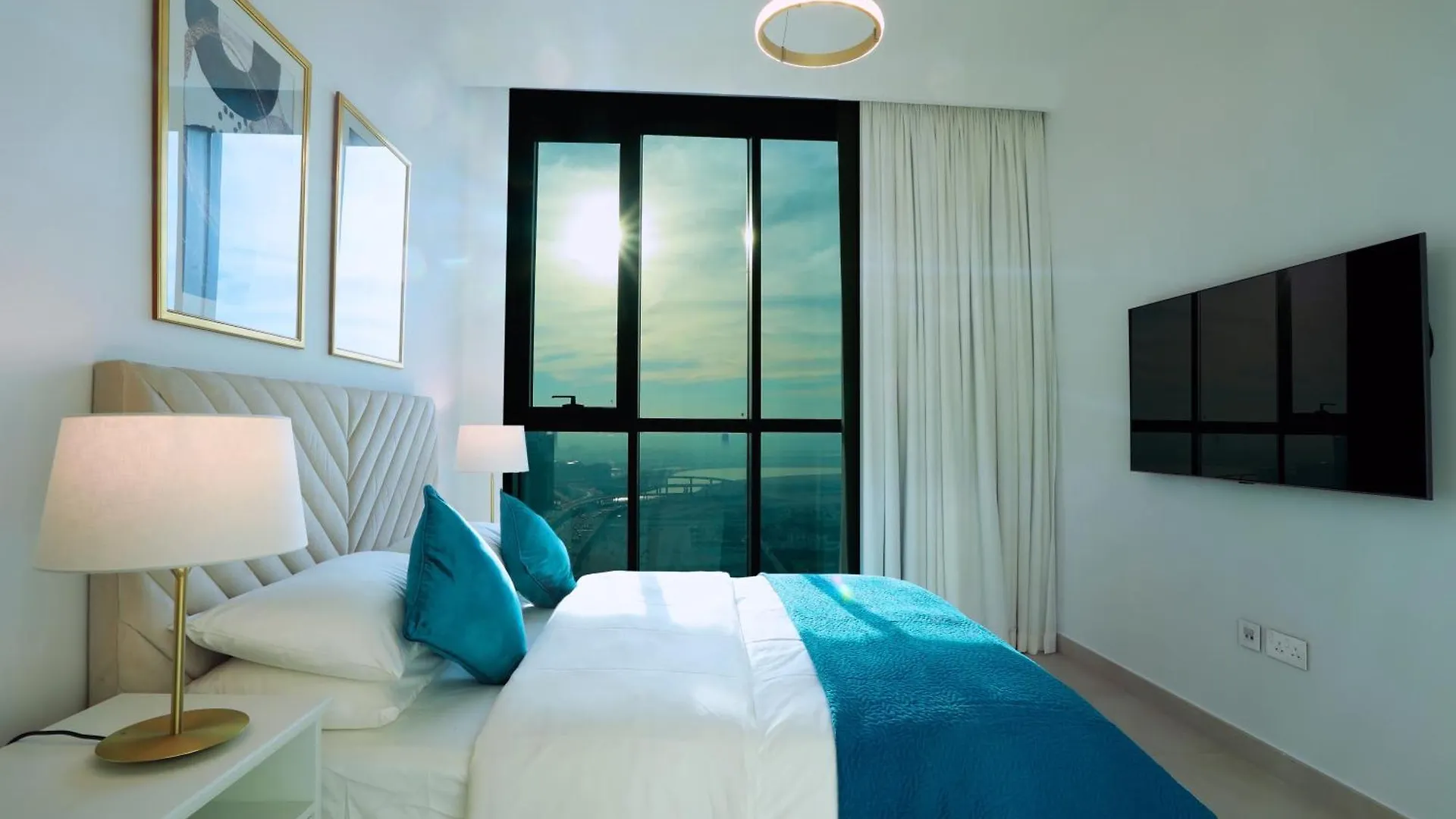 Elegant Apartment With Direct Access To Dubai Mall