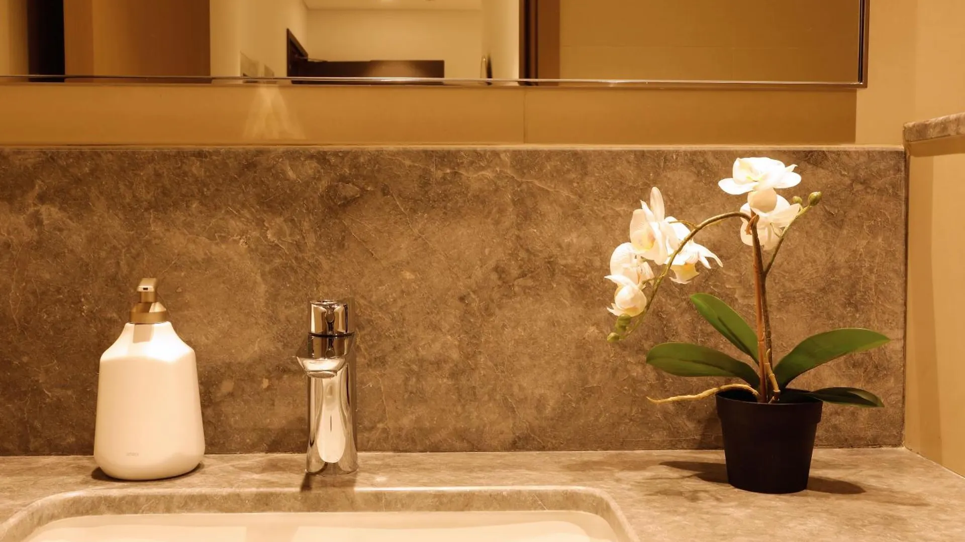 Elegant Apartment With Direct Access To Dubai Mall