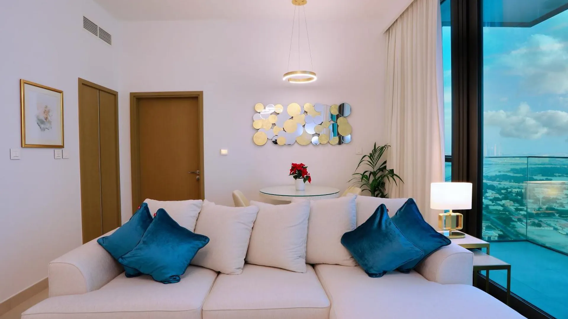 Elegant Apartment With Direct Access To Dubai Mall
